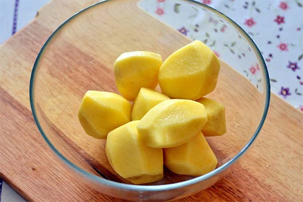 Potatoes in cutlets