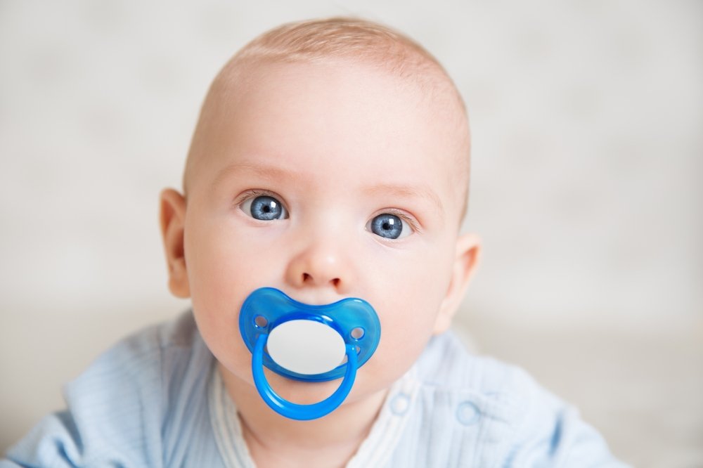 Pros of using a pacifier when breastfeeding
