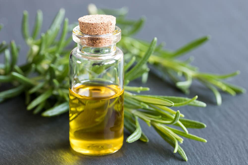 Immune-boosting aromatic oils