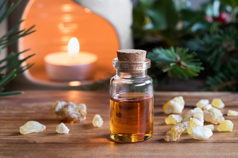 Immune-boosting aromatic oils